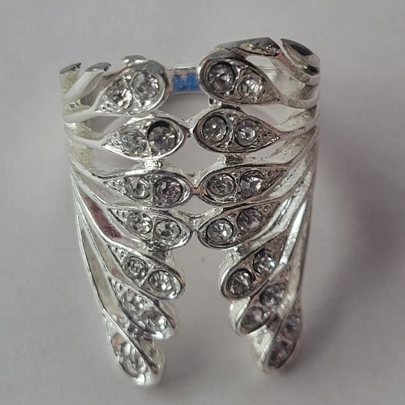 Vintage Bat Wing Unbranded Statement Ring - Picture 8 of 15